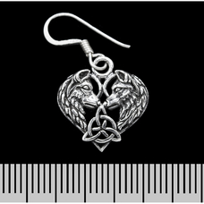 Серьга-крючок Сердце (волки и трикветр) (серебро, 925 проба) Изображение