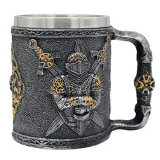 Кружка Рыцарь с мечами (cup-041) Изображение