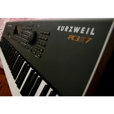 Синтезатор Kurzweil PC3K7 Зображення