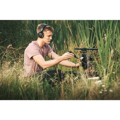 Наушники Beyerdynamic DT 240 PRO Изображение