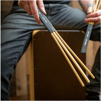 Барабанні щітки RATTAN/BIRCH Vic Firth RM4 Зображення