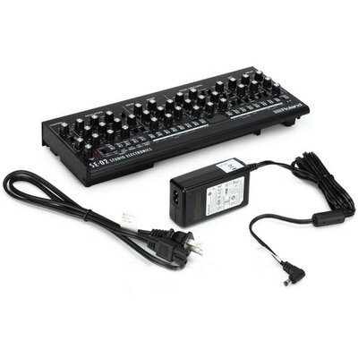 Аналоговый синтезатор Roland SE-02 Изображение