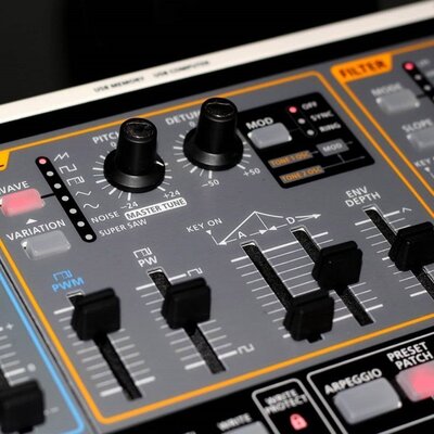 Синтезатор Roland GAIA SH-01 Изображение