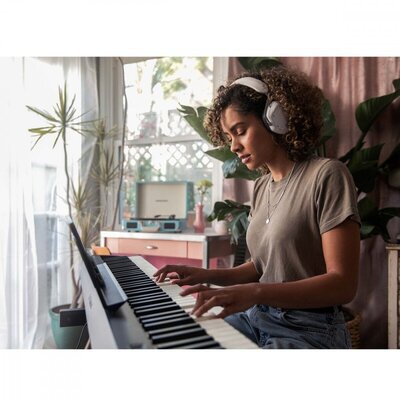 Цифровое пианино Roland FP10BK Изображение