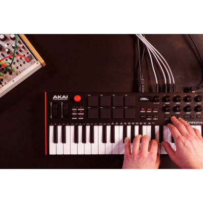 AKAI MPK MINI PLUS MIDI клавіатура Зображення