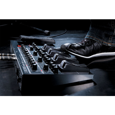 Процессор эффектов для гитары Boss ME-80 Изображение