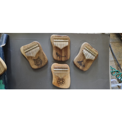 Калімба, 17 клавіш, масив горіха, майстрова Зображення