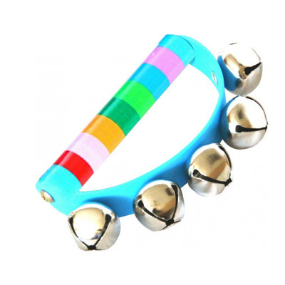 Дзвіночки напівколом на дерев"яній ручці Зображення