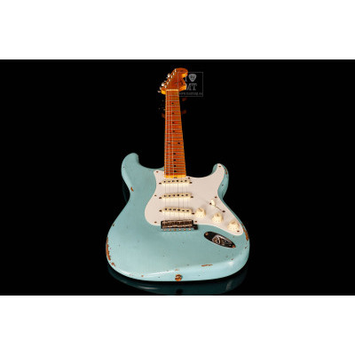 Электрогитара FENDER CUSTOM SHOP 1957 STRATOCASTER RELIC FADED AGED DAPHNE BLUE Изображение