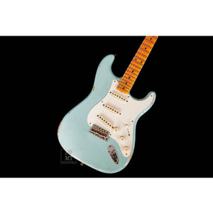 Електрогітара FENDER CUSTOM SHOP 1957 STRATOCASTER RELIC FADED AGED DAPHNE BLUE Зображення