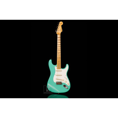 Електрогітара FENDER CUSTOM SHOP LIMITED EDITION 1957 STRATOCASTER JOURNEYMAN RELIC AGED SEA FOAM GREEN Зображення