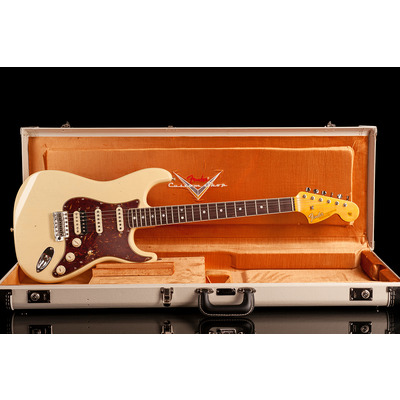Электрогитара FENDER CUSTOM SHOP LIMITED EDITION '67 STRATOCASTER HSS JOURNEYMAN RELIC AGED VINTAGE WHITE Изображение