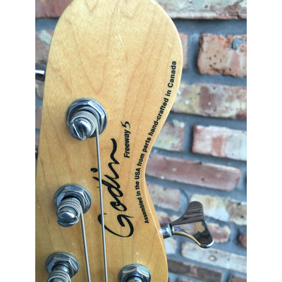 GODIN 019663 - FREEWAY 5 BASS Natural SG (Made in Canada) - Бас гитара пятиструнная Изображение