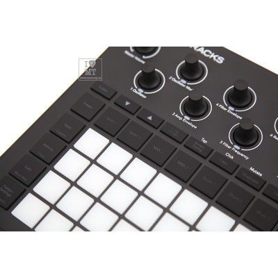 Синтезатор NOVATION Circuit Tracks Зображення