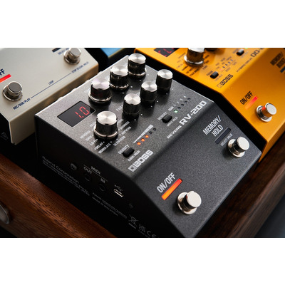 Педаль эффектов BOSS RV-200 Изображение