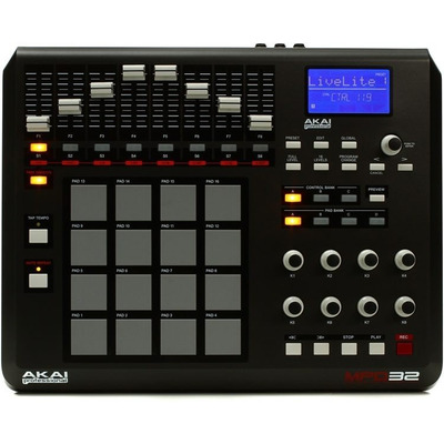 MIDI-контролер Akai MPD32 Зображення