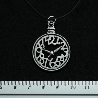 Кулон Годинник (вирізаний циферблат) Зображення