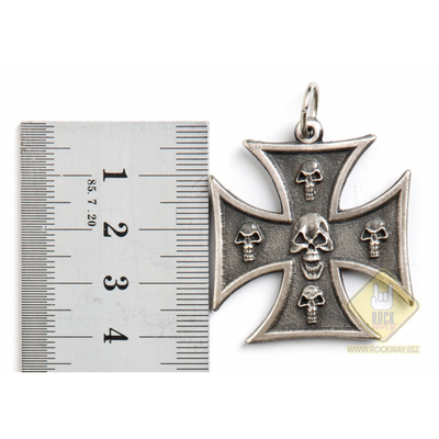 Кулон готичний Мальтійський хрест з черепами Зображення