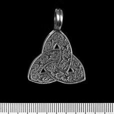 Кулон Трикветр с узором (pth-045) Изображение