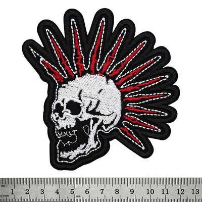 Нашивка Череп з червоним ірокезом Изображение