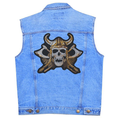 Нашивка наспинна Череп Вікінга з сокирами Изображение