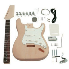 Электрогитара SAGA ST-10 Изображение