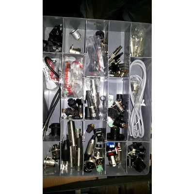 Набір конекторів Switchcraft Connector Sample Case Зображення