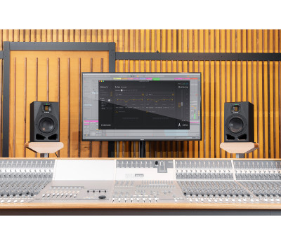 Студійний монітор ADAM AUDIO A7V  4