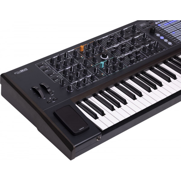 Аналоговий синтезатор Arturia PolyBrute Noir Edition 5
