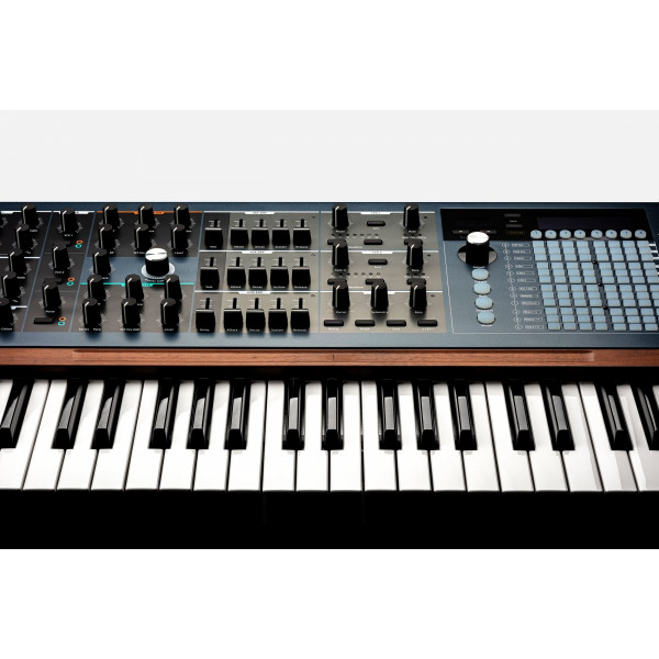 Аналоговий синтезатор Arturia PolyBrute 4