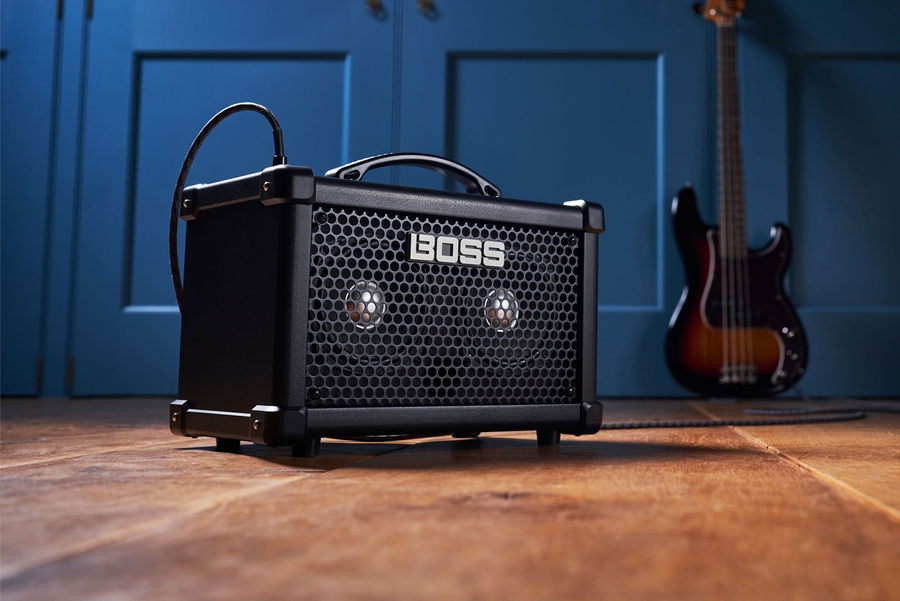 Комбоусилитель для бас-гитары  BOSS Dual Cube Bass LX 6