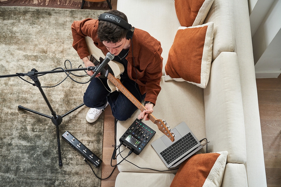 Аудио микшер для стримов Boss GIGCASTER 5 9