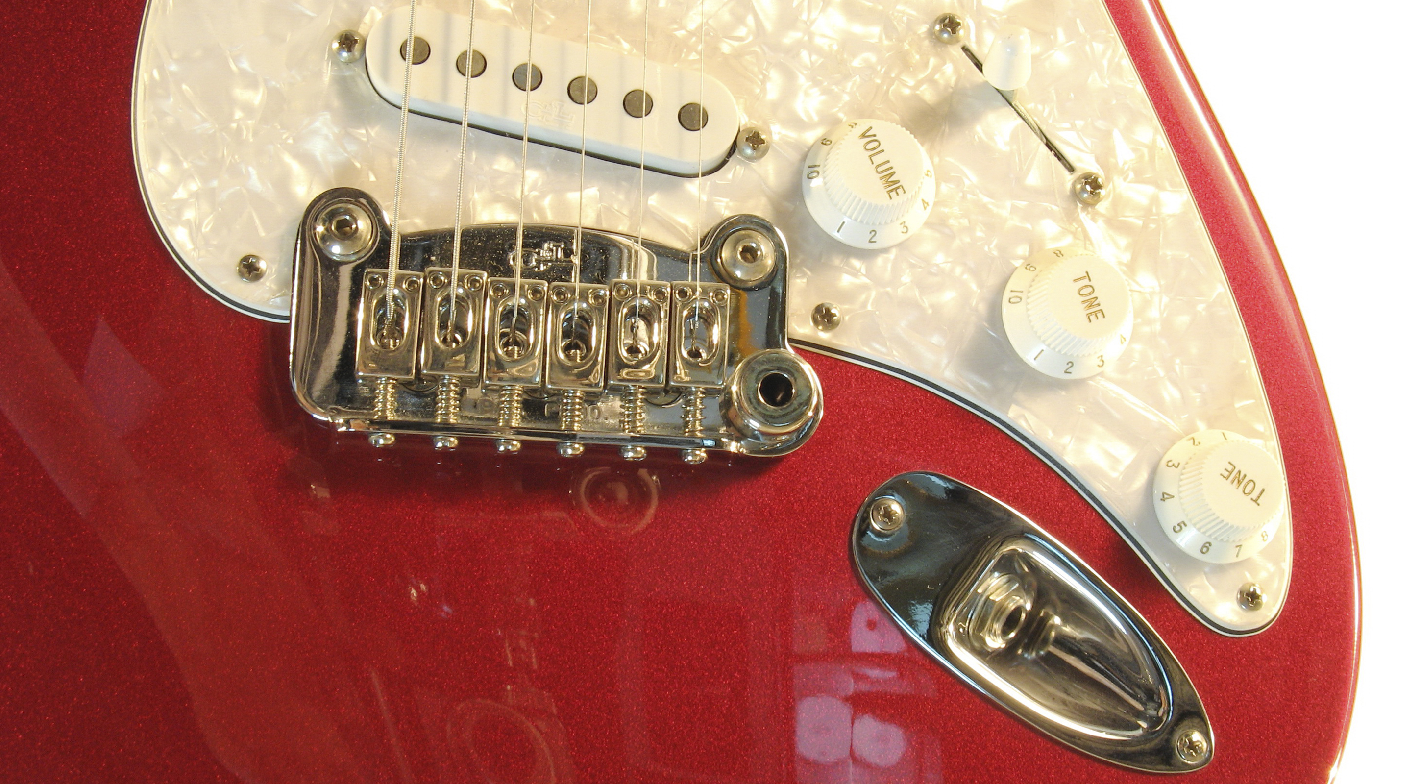 G&L LEGACY (Candy Apple Red, maple, 3-ply Pearl) №CLF45213. Made in USA - Электрогитара 5