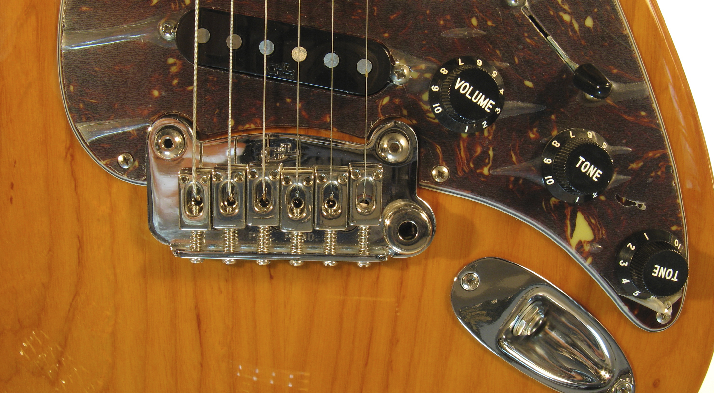 G&L LEGACY (Honey, maple, 3-ply Tortoise Shell). №CLF45546. Made in USA - Электрогитара 5