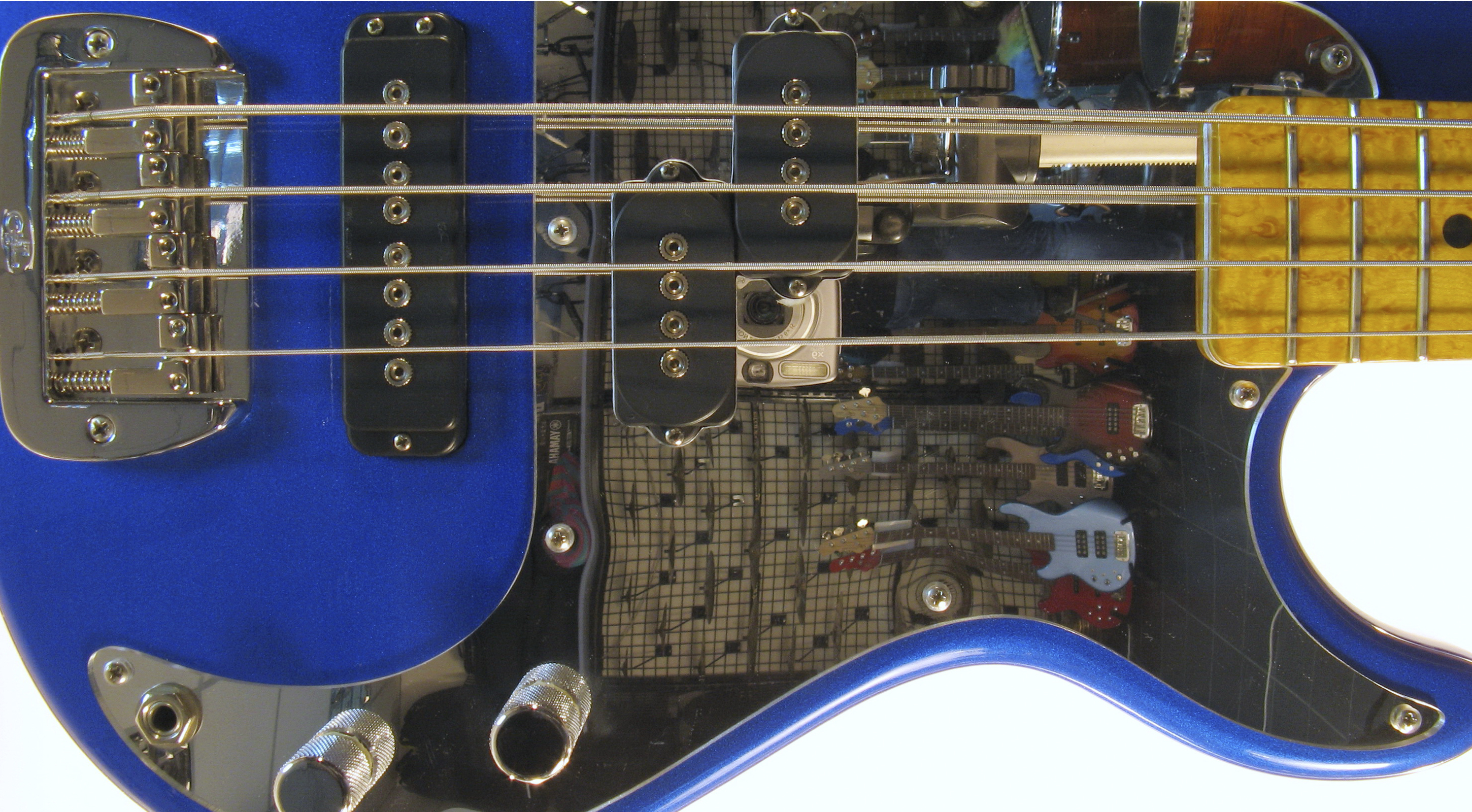 G&L SB2 FOUR STRINGS (Electric Blue, maple, mirror) №CLF51087. Made in USA - Чотириструнна бас-гітара 4