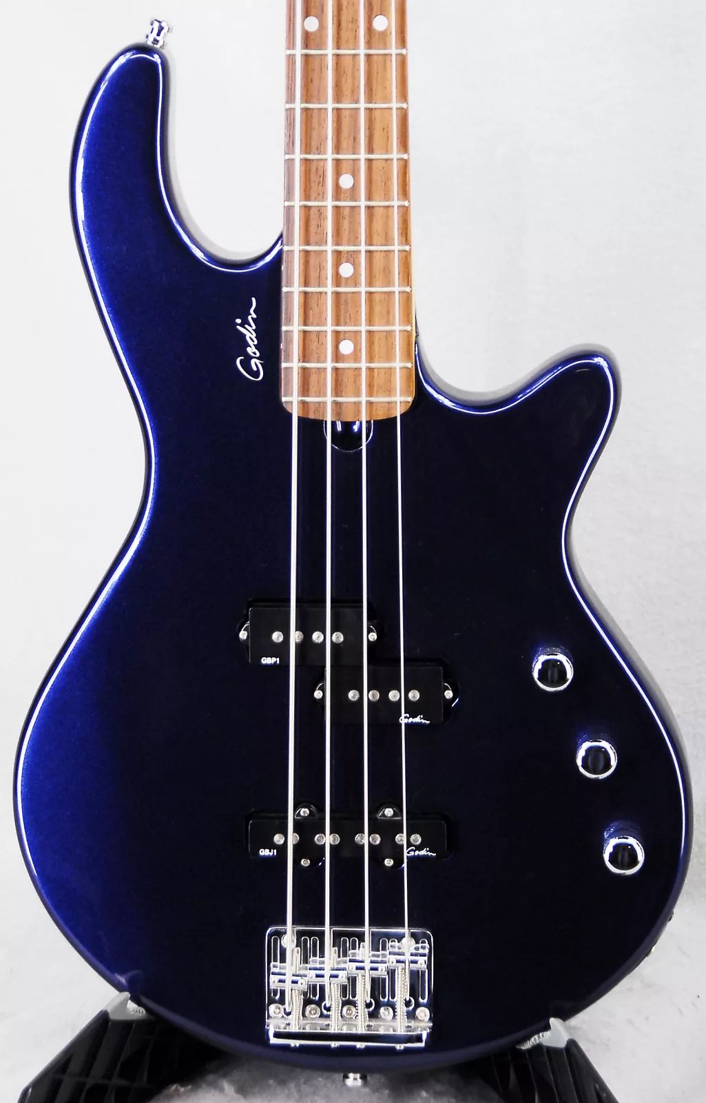 GODIN 023035 - FREEWAY 4 BASS Midnight Blue (Made in Canada) - чотириструнна бас-гітара 5