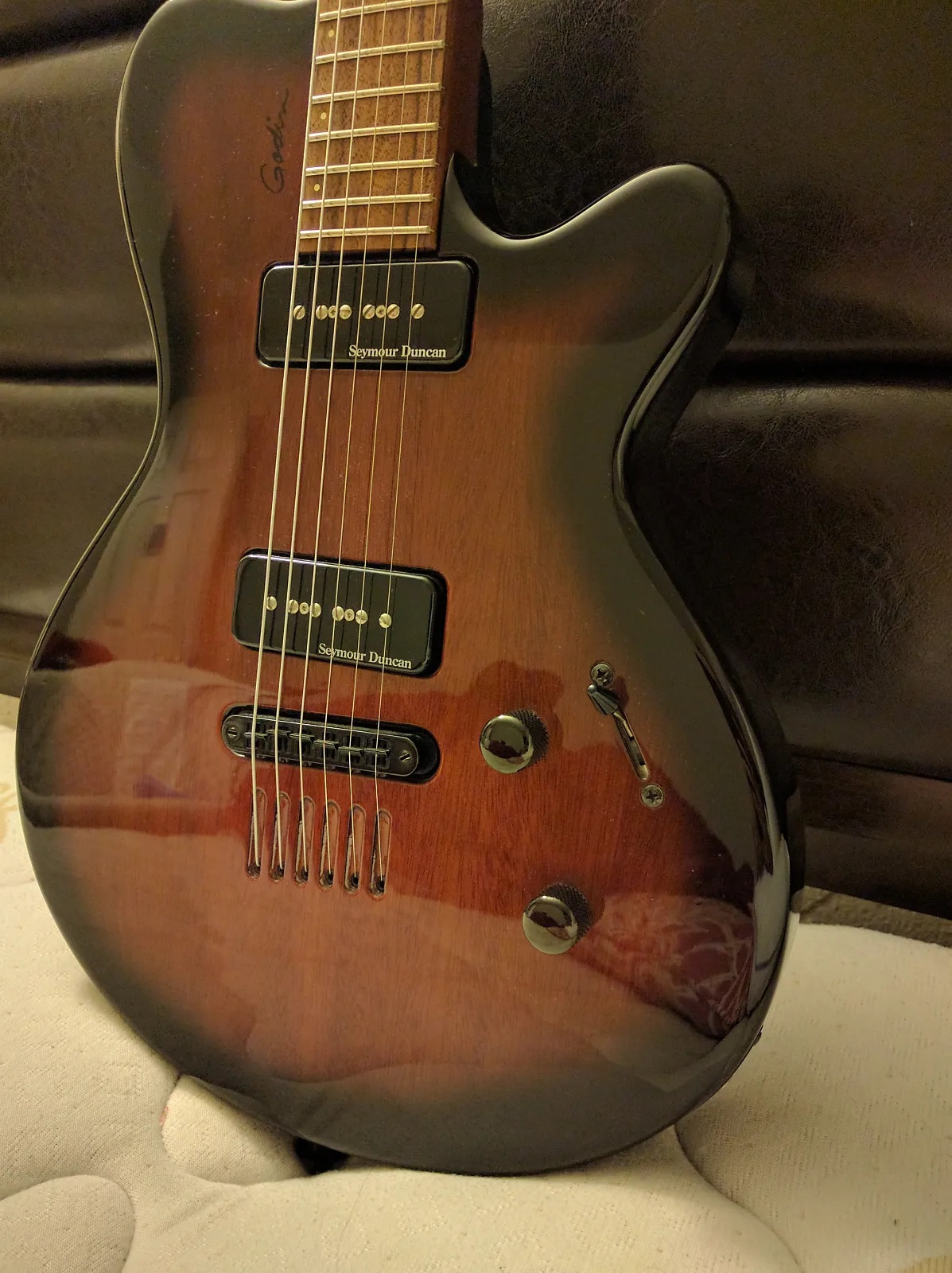 GODIN 024674 - LG Cognac Burst SP90 HG (Made in Canada) - Электрогитара 4