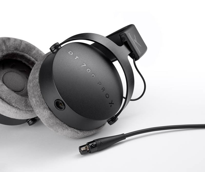 Студійні навушники Beyerdynamic DT 700 Pro X 3