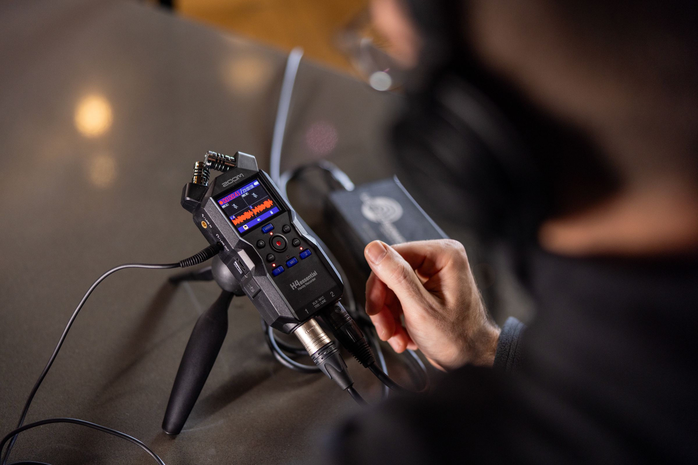 Рекордер Zoom H4 Essential 5