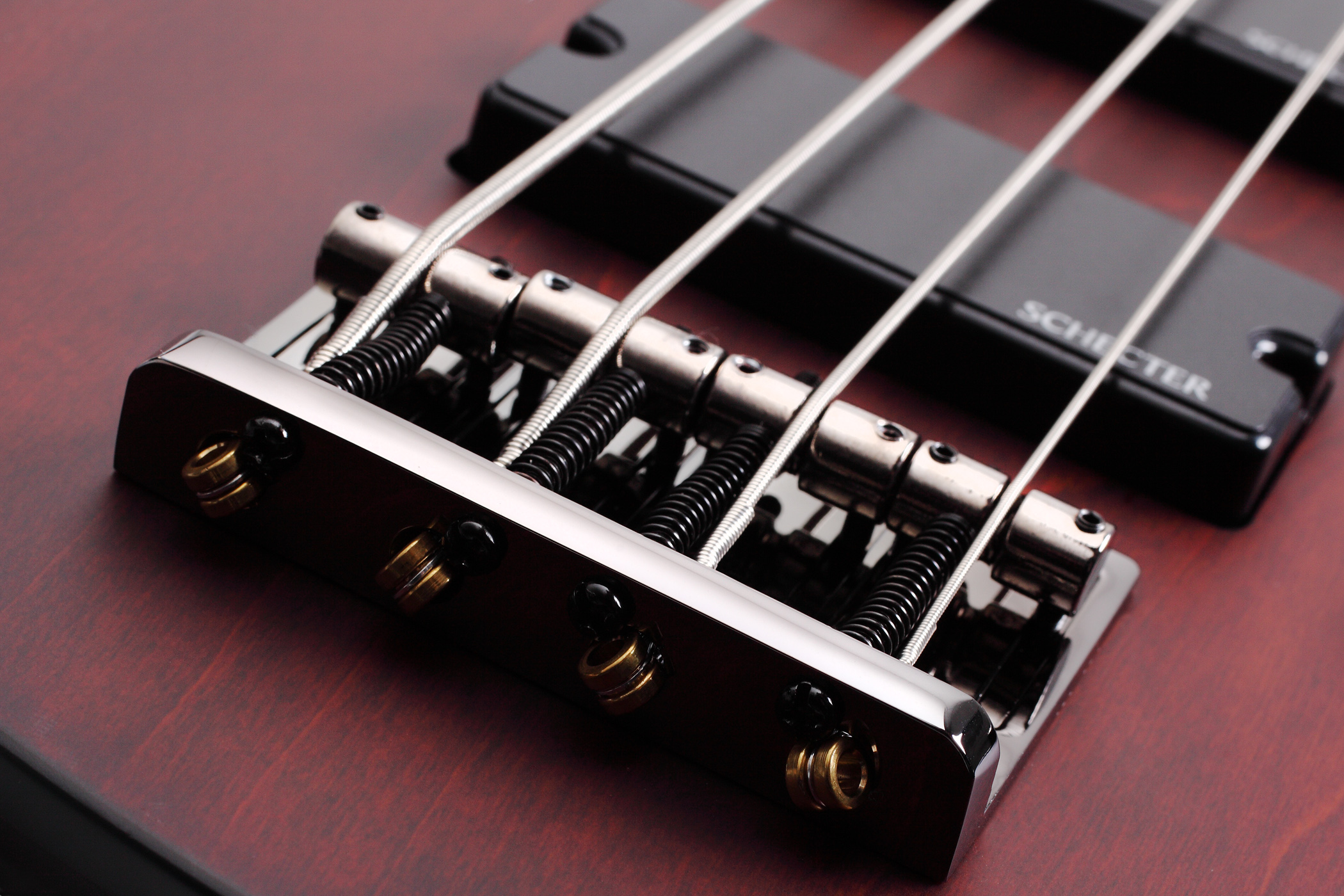 SCHECTER OMEN-4 WSN - чотириструнна бас-гітара 5