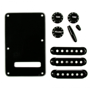 Набір аксесуарів для електрогітари Fender Accessory Kit for Stratocaster Black (991363000)