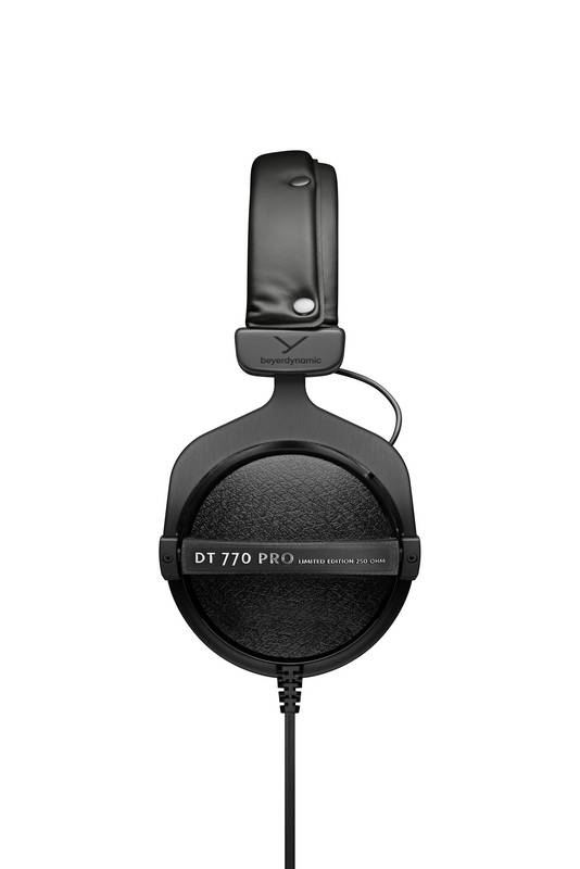 Студійні навушники Beyerdynamic DT 770 PRO LB 250 ohms